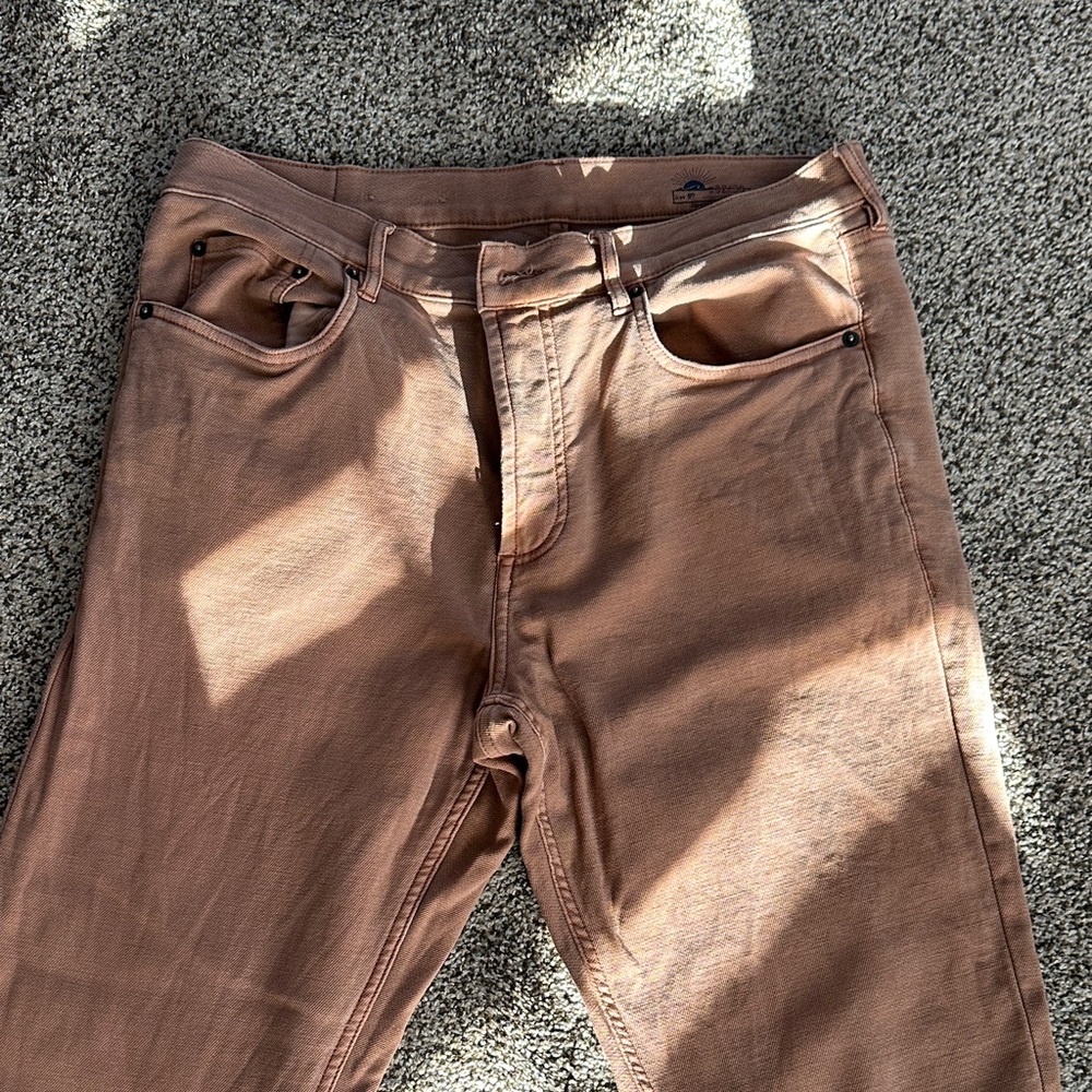 Men's Faherty rust colored stretch Jeans